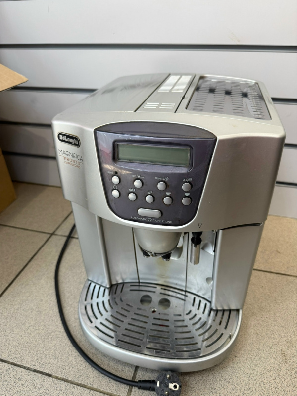 Кофемашина Delonghi Magnifica Start