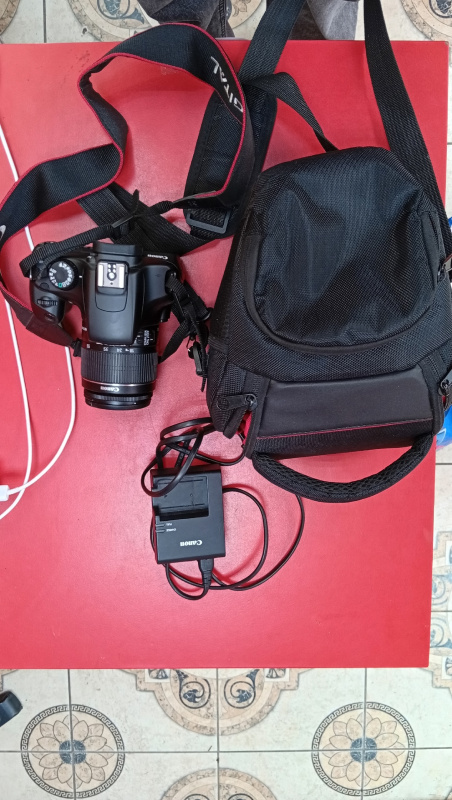 Фотоаппарат Canon 1100d